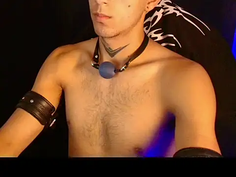 dark_men1 webcam