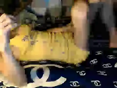 trish_curvecock - Trish_CurveCock's free webcam - UK Sex Cams