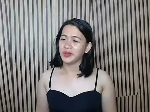 ur_asianpretty webcam