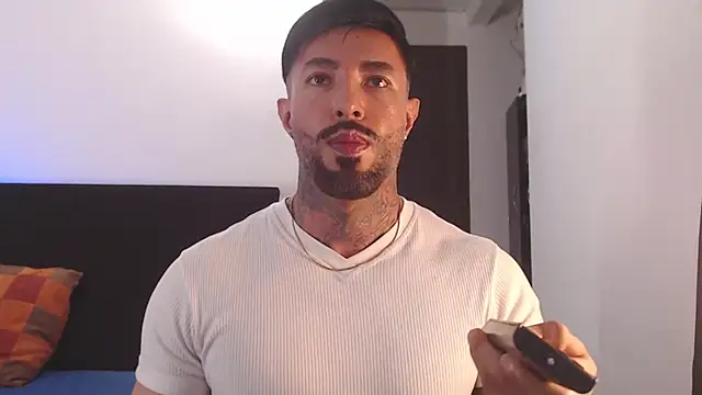 andrea_de_lucaa webcam