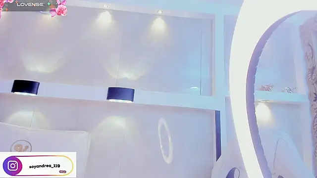 juliana_smithh webcam