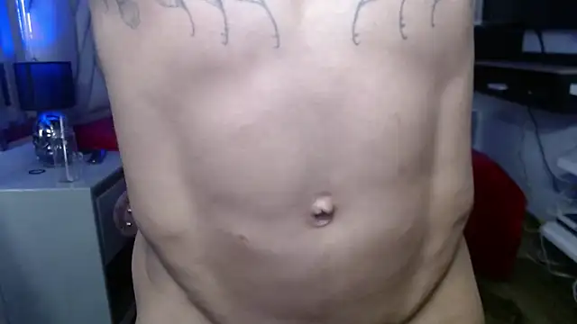 nati_muscle webcam