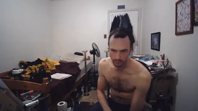 JohnnyMoves webcam