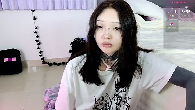 Lein_Bone live cam on StripChat