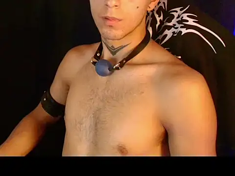 dark_men1 webcam
