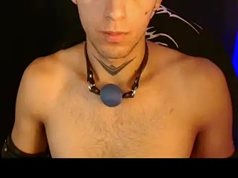 dark_men1 webcam