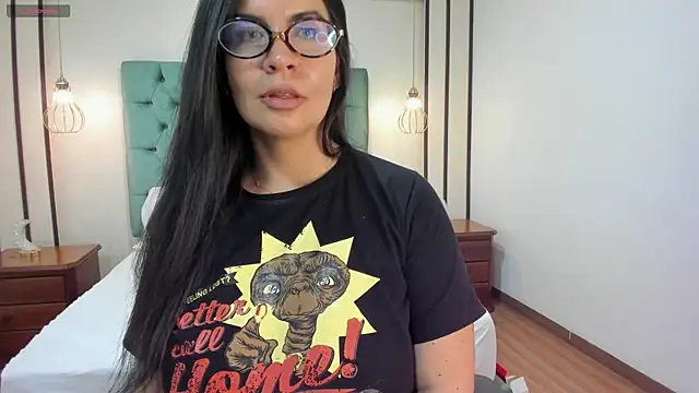 Hannah_Cross webcam