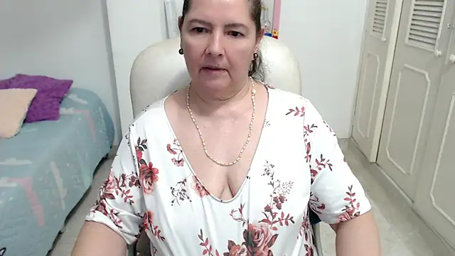 leonela_69 webcam