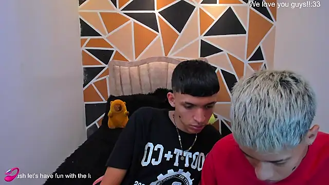 Juan_Nd_Steven live cam on StripChat