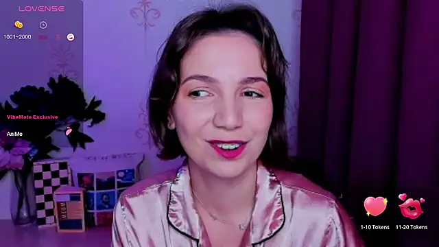 KindHazelHere_ live cam on StripChat