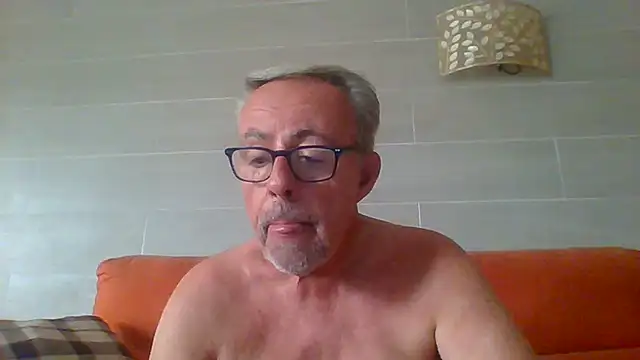 tuggy59 live cam on StripChat