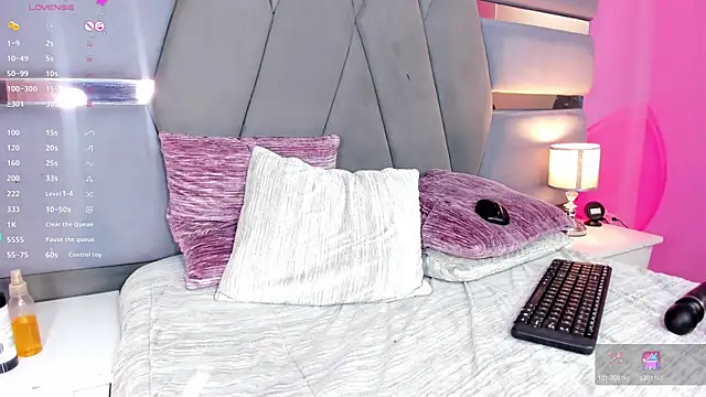 call_me_nora webcam