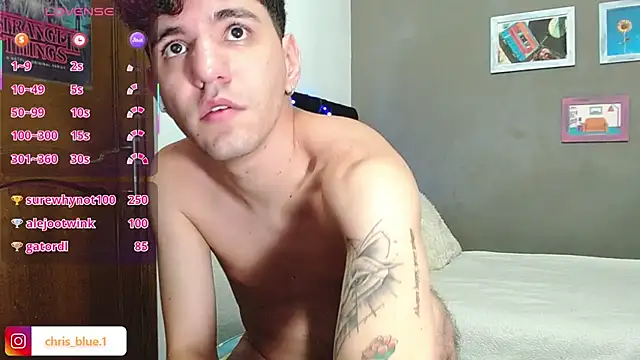 Matteo12_ live cam on StripChat
