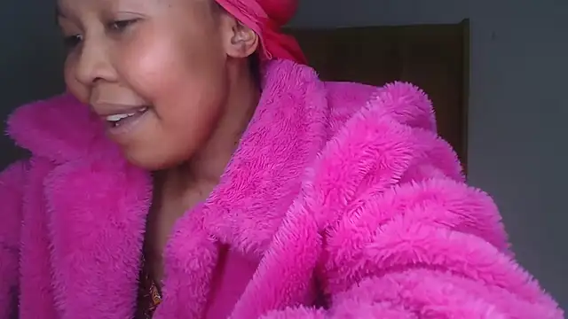 Bella_2025 webcam