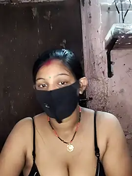 Hotcouplepriya webcam
