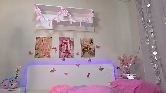 Milly_Lane webcam