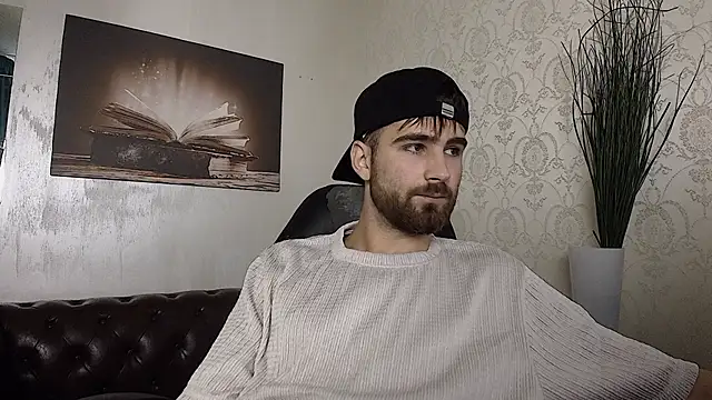KyloEast live cam on StripChat