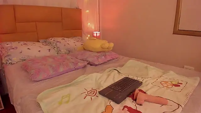 EmaLittle webcam