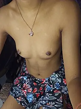 Lusty-Dishuu webcam