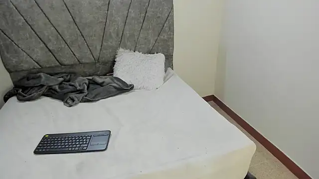 alice_morgansucks webcam