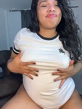 Rashell1_Queen webcam