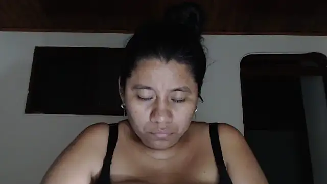 adrixxx38 webcam