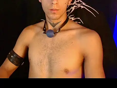 dark_men1 webcam