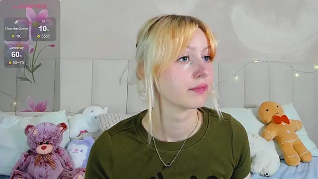 AdeleSilvy live cam on StripChat