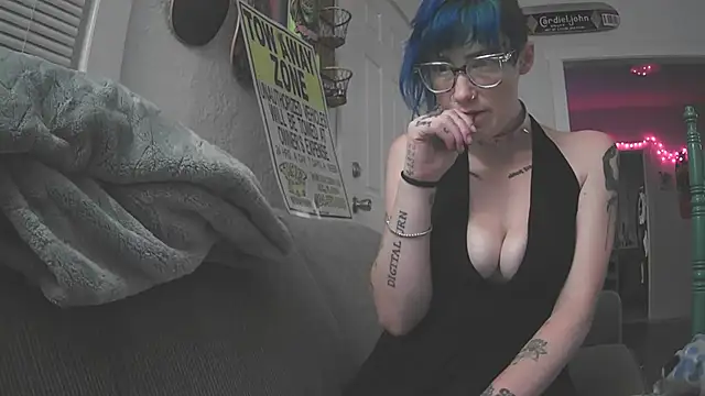 Emily0903 webcam