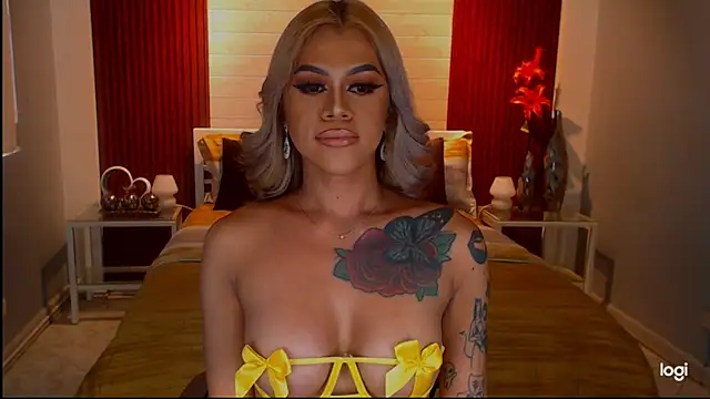 StellaStrong30 live cam on StripChat