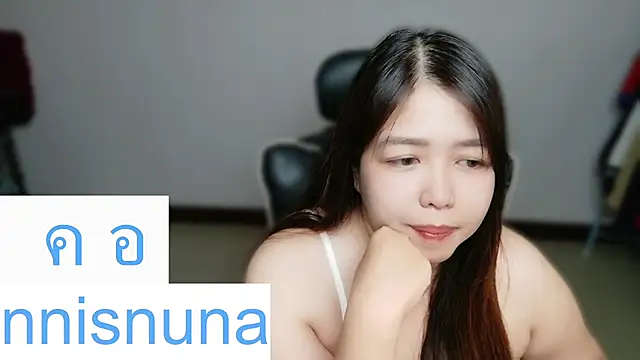nunanunanuna live cam on StripChat