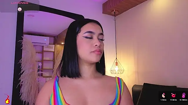 Chloe_monroee live cam on StripChat