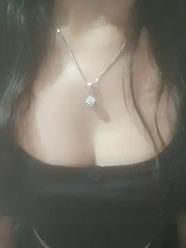 Rosy-Girll live cam on StripChat
