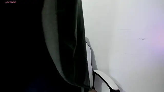 kamarii- live cam on StripChat