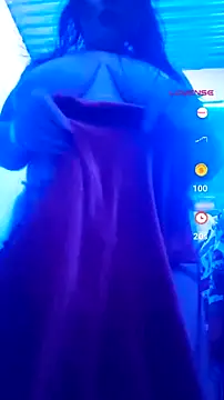 kittyhotass1 live cam on StripChat