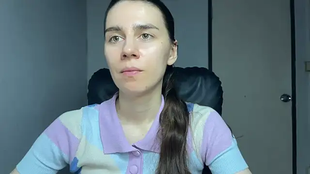 SassyJessi live cam on StripChat