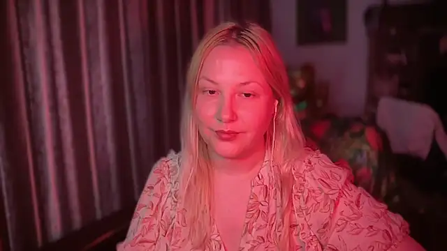 BikiHellena webcam