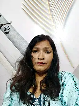 Priyaa_1433 webcam