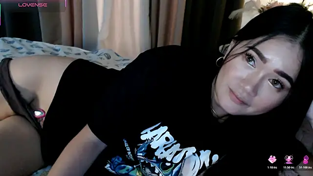 simplykhate live cam on StripChat