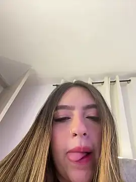 Bellarose_x1 webcam