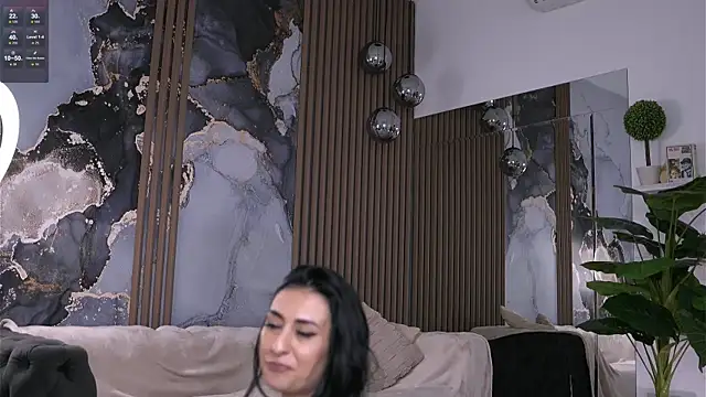 VivianeEtoile webcam