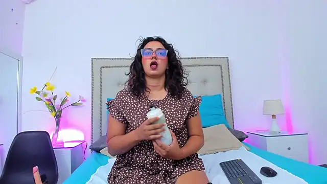 Carmenpurpple webcam