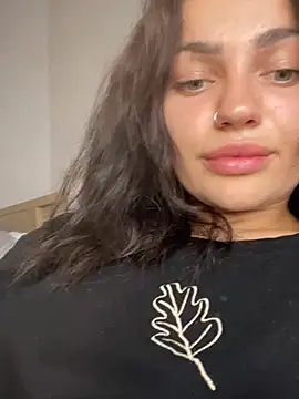 BiteMeSarah 🀄 live nude cam