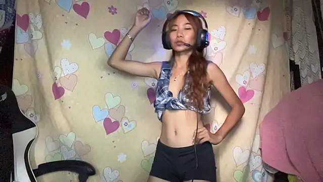 PiaSwida live cam on StripChat