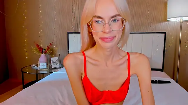 bellatip live cam on StripChat