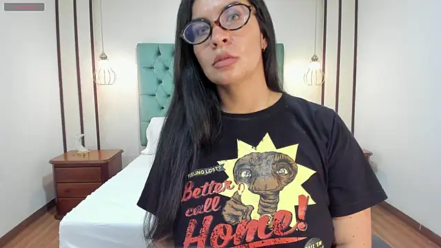 Hannah_Cross webcam