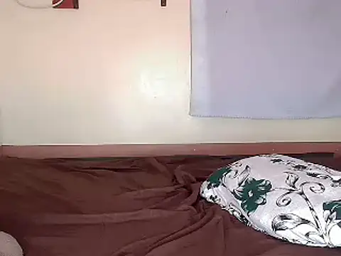 miss_satisfaction webcam
