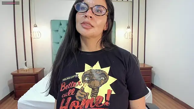 Hannah_Cross webcam