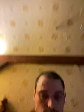 justtylerr (M young) - Cum Hard on Me