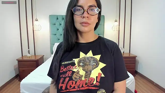 Hannah_Cross webcam